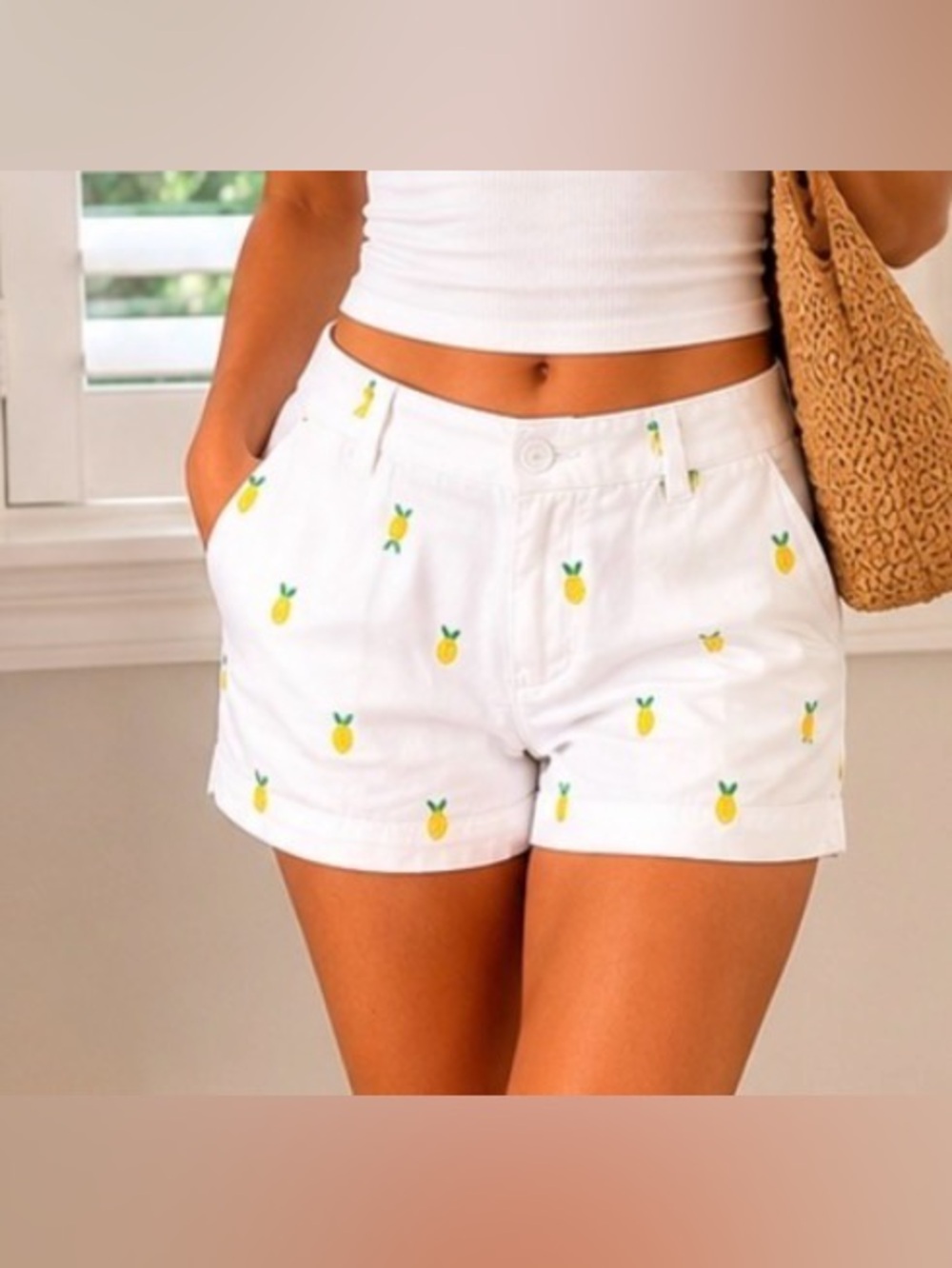 Merona White Pineapple Embroidered Shorts Size 2 Summer Preppy Casual